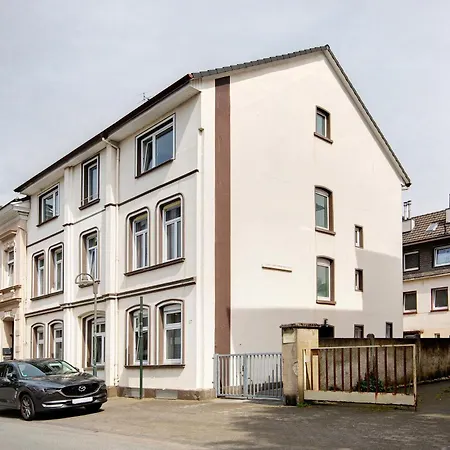 Ferienwohnung Nippesstr 17 *